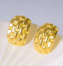 Load image into Gallery viewer, Stainless steel - Earrings gold trend shape
