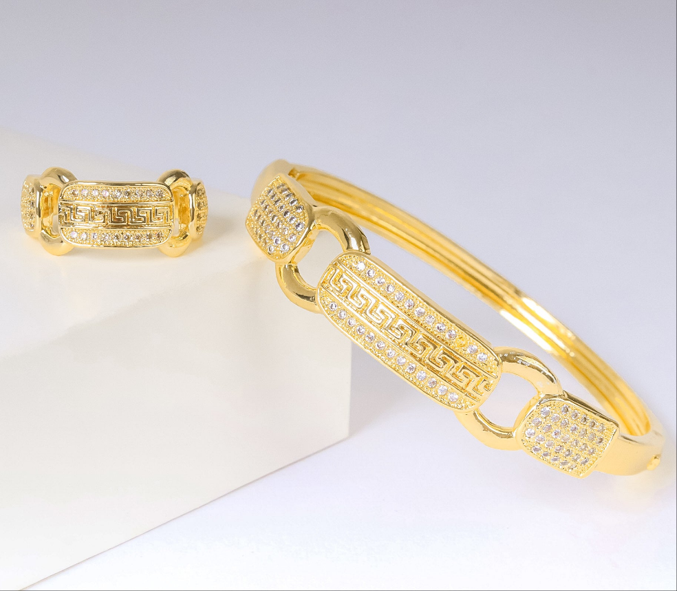 Set - 2 pieces bracelet and ring zircon stones