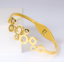 Load image into Gallery viewer, Stainless steel- bracelet gold and zircon circles
