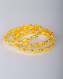 Sets - 3 gold plated bangles