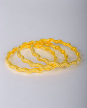 Load image into Gallery viewer, Sets - 3 gold plated bangles
