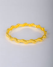 Load image into Gallery viewer, Sets - 3 gold plated bangles
