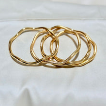 Load image into Gallery viewer, Sets - 4 gold plated Zigzag bangles
