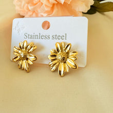 Load image into Gallery viewer, Earrings -  Stainless steel big Gold flower
