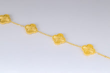 Load image into Gallery viewer, Stainless steel- bracelet gold five flowers without stones
