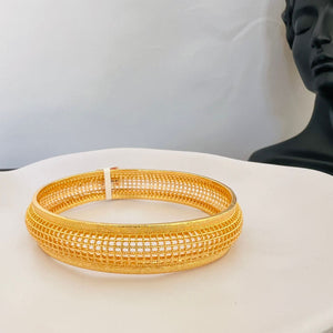 Bracelet - Simple wide gold bangle