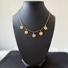 Load image into Gallery viewer, Necklace - stainless steel Gold 7 eyes
