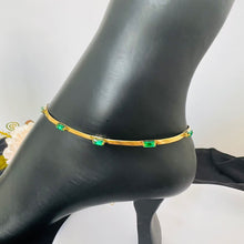 Load image into Gallery viewer, Anklet - stainless steel green stones
