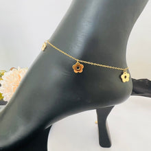 Load image into Gallery viewer, Anklet - stainless steel gold flowers
