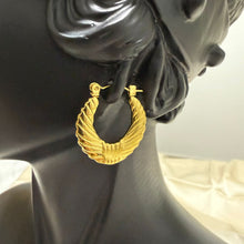 Load image into Gallery viewer, Stainless steel - Earrings gold vintage shape
