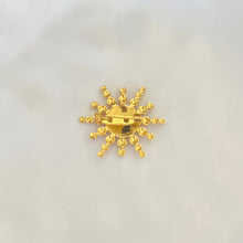 Load image into Gallery viewer, Brooch -  Stainless steel sunflower
