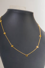 Load image into Gallery viewer, Stainless Steel- simple Gold flowers Necklace
