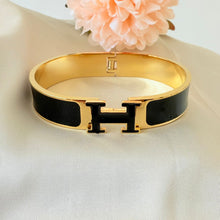 Load image into Gallery viewer, Stainless steel- bracelet black-gold H bangle
