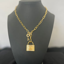 Load image into Gallery viewer, Necklace - Big Qur&#39;an lock and key
