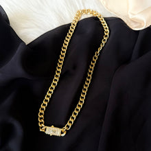 Load image into Gallery viewer, Necklace - Gold trend chain luxury shape
