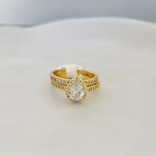 Load image into Gallery viewer, Ring - Two Gold rings zircon stones
